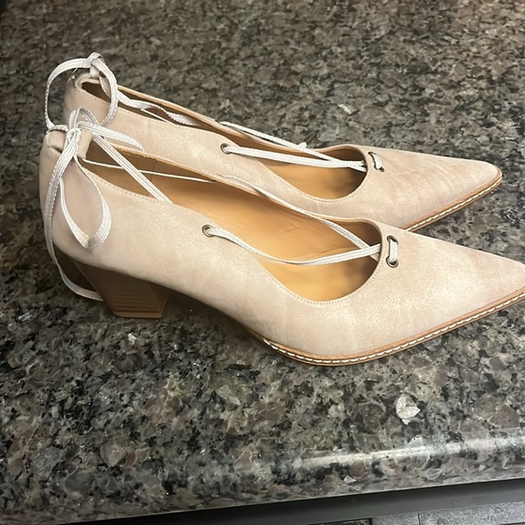 Sundance beige Odell Suede Lace up Pumps  NWOB. FLAW - Picture 2 of 6